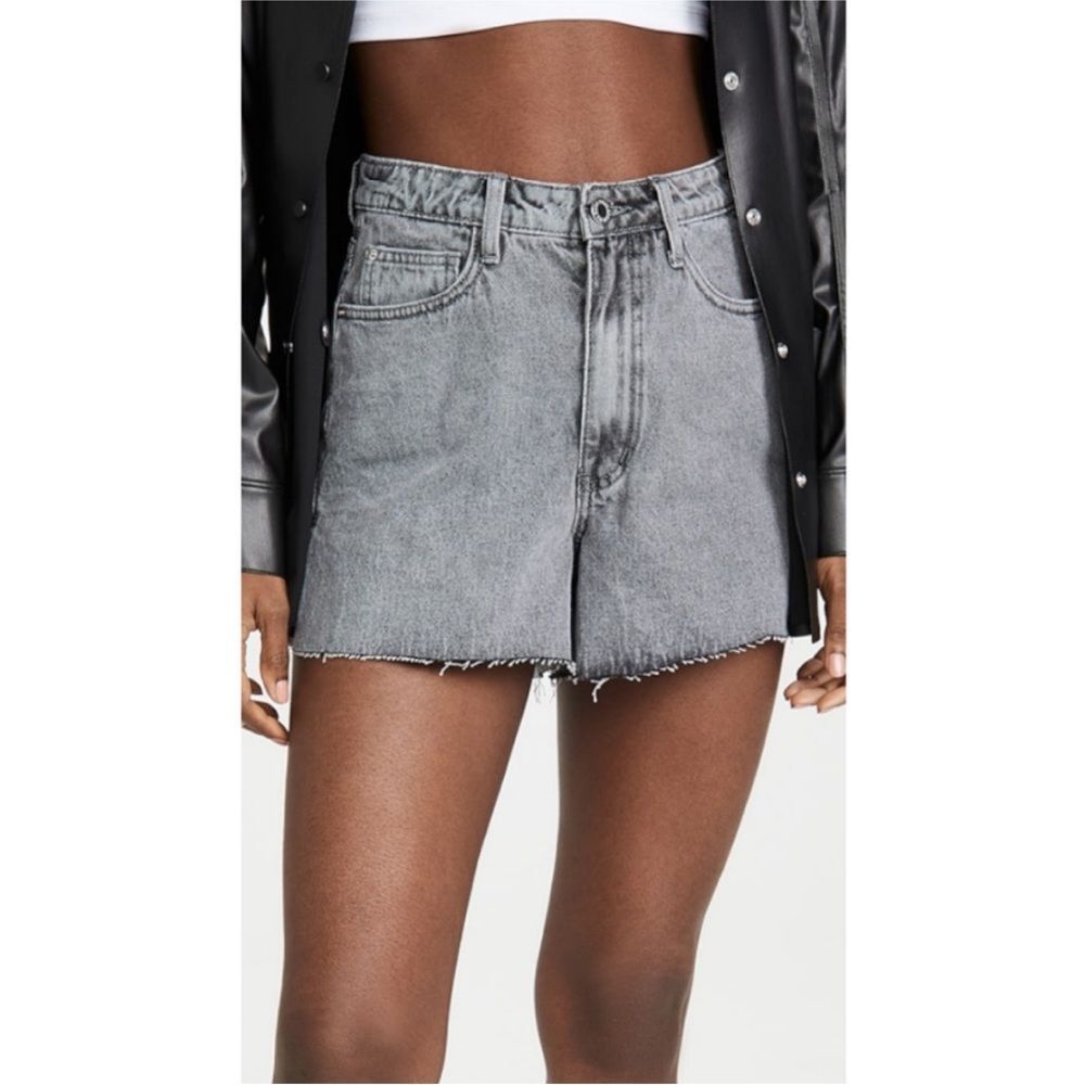 NWT WeWoreWhat Boyfriend Shorts